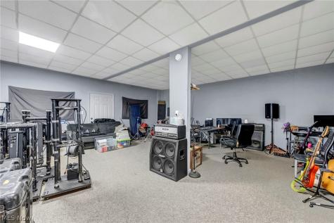 4435 State Road Cleveland OH 44109