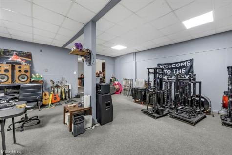 4435 State Road Cleveland OH 44109