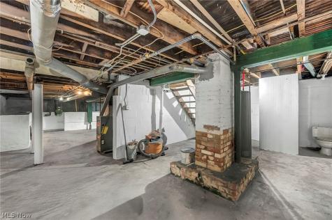 4435 State Road Cleveland OH 44109