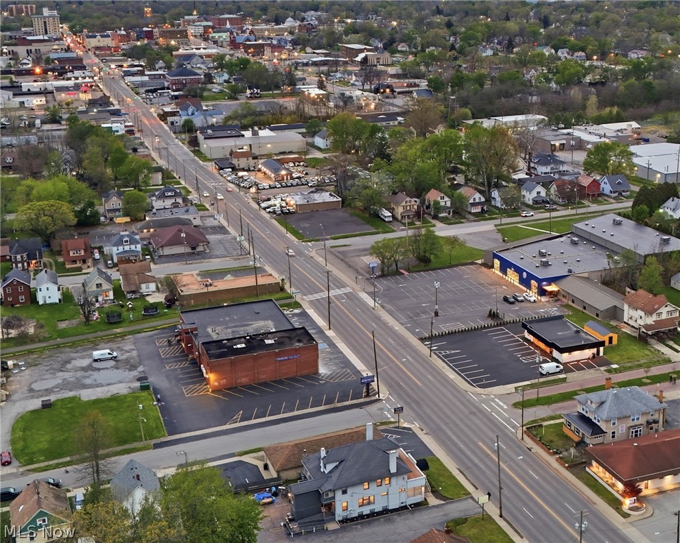 1214 E Market Street Warren OH 44483