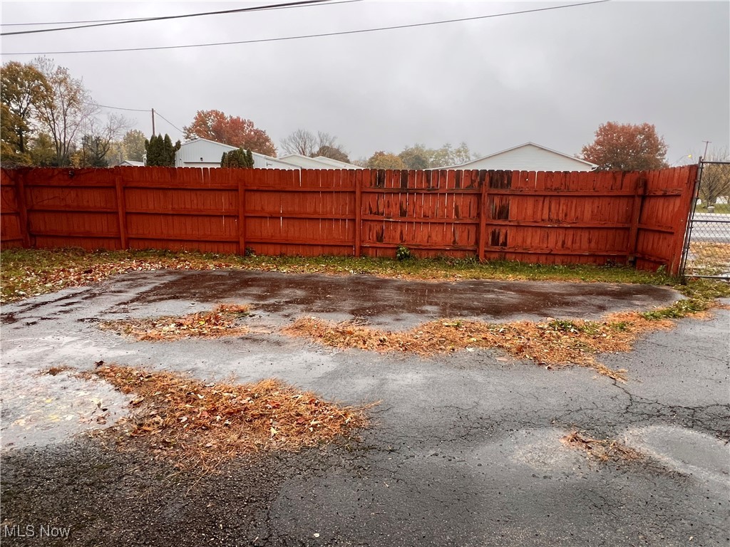 44993 Crestview Road Columbiana OH 44408