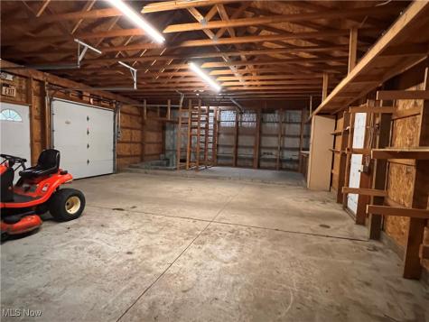 44993 Crestview Road Columbiana OH 44408