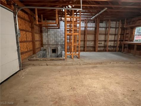 44993 Crestview Road Columbiana OH 44408