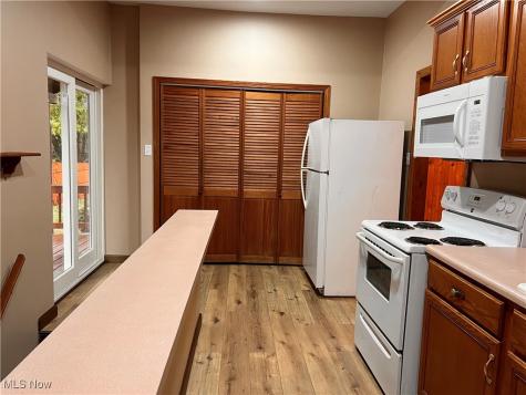 44993 Crestview Road Columbiana OH 44408