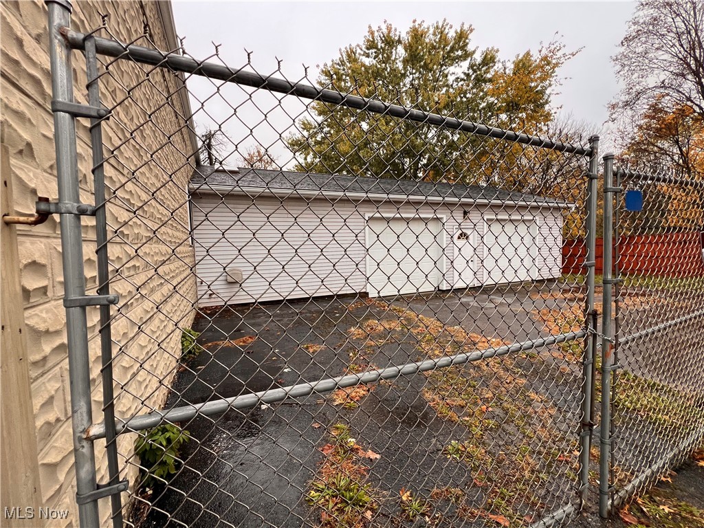 44993 Crestview Road Columbiana OH 44408