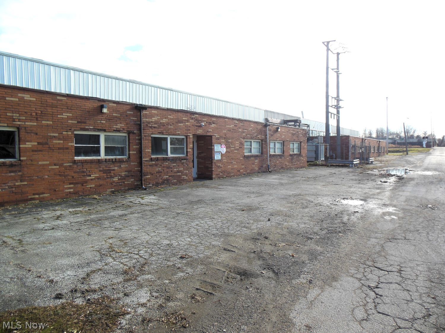821 Clark Street Conneaut OH 44030