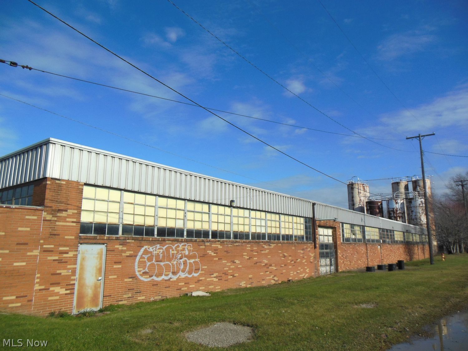 821 Clark Street Conneaut OH 44030