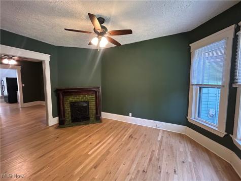 4309 Clinton Avenue Cleveland OH 44113