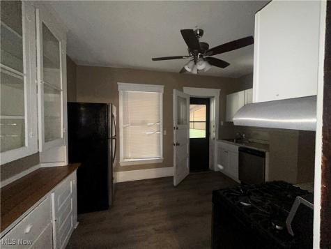 4309 Clinton Avenue Cleveland OH 44113