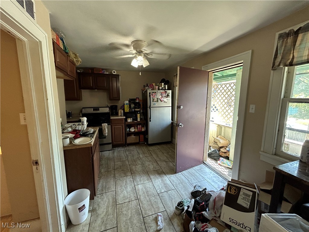 4407 Clinton Avenue Cleveland OH 44113