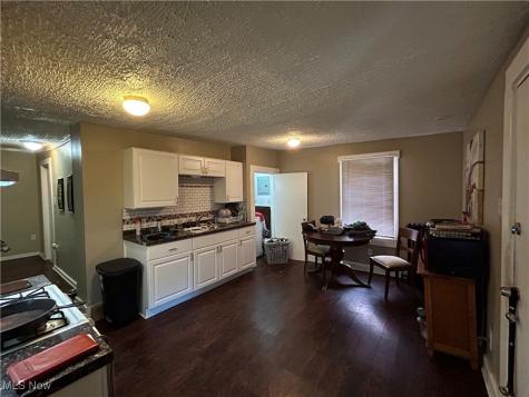 4407 Clinton Avenue Cleveland OH 44113