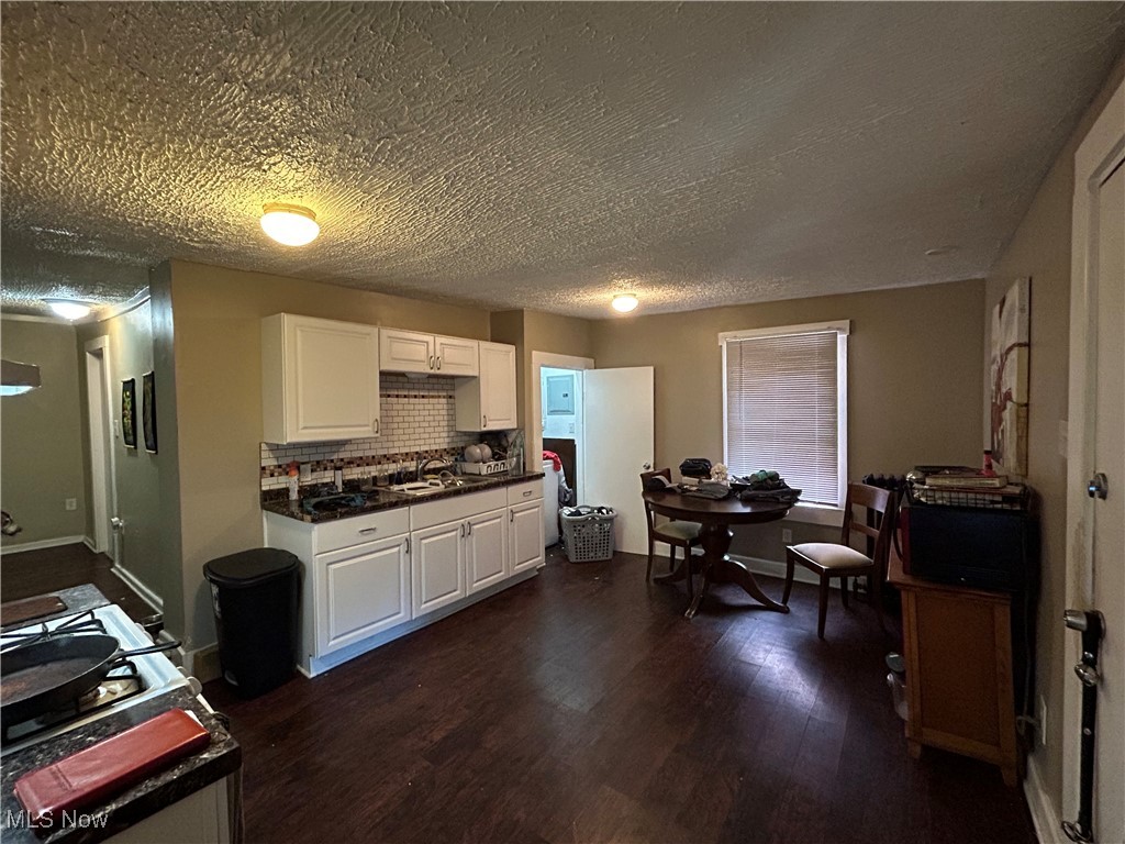 4407 Clinton Avenue Cleveland OH 44113