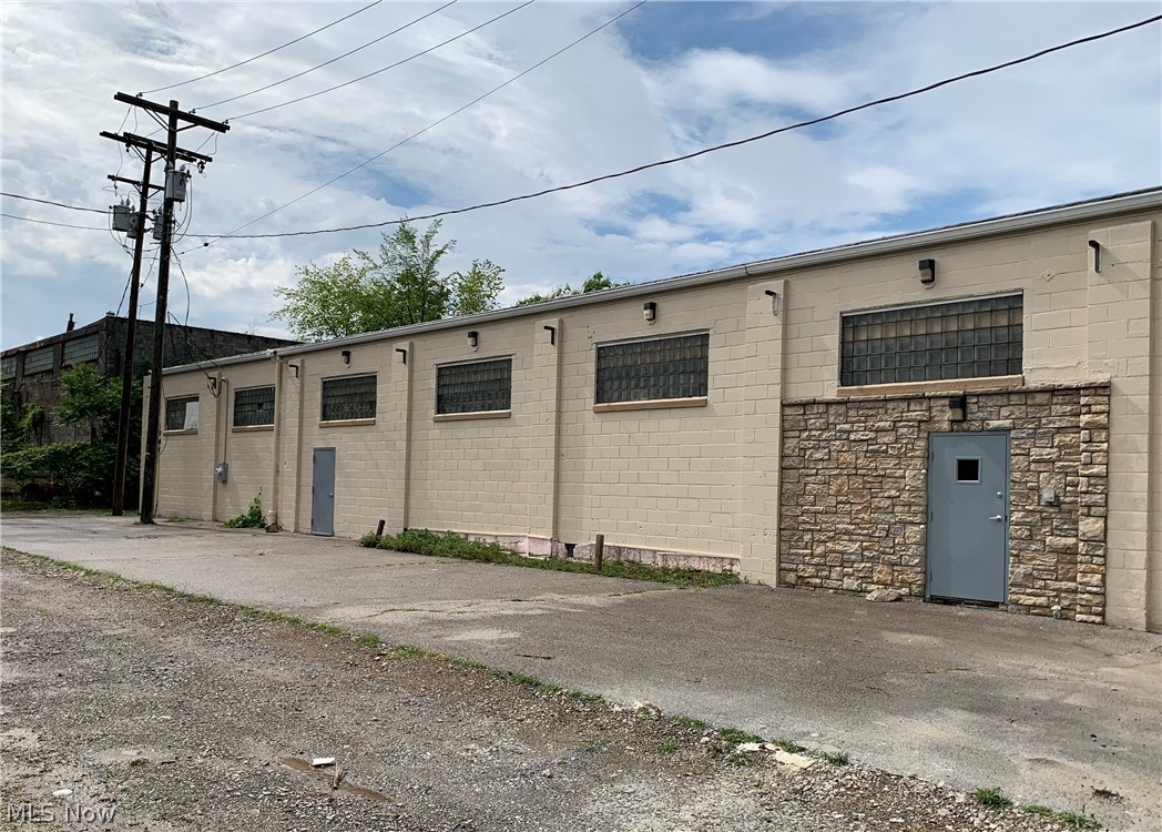 4050 E 116th Street Cleveland OH 44105
