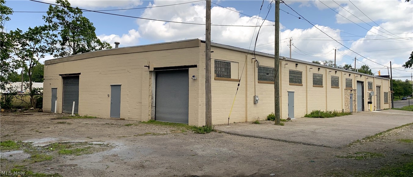 4050 E 116th Street Cleveland OH 44105