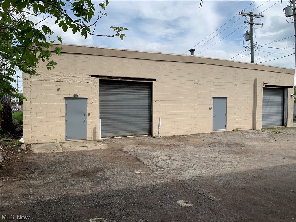4050 E 116th Street Cleveland OH 44105