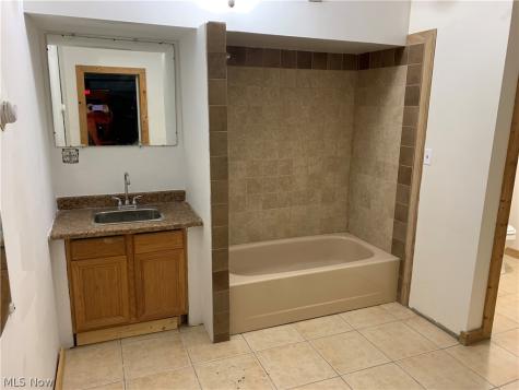 4050 E 116th Street Cleveland OH 44105