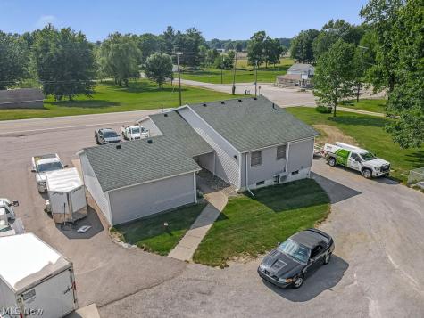 13390 Ravenna Avenue NE Hartville OH 44632