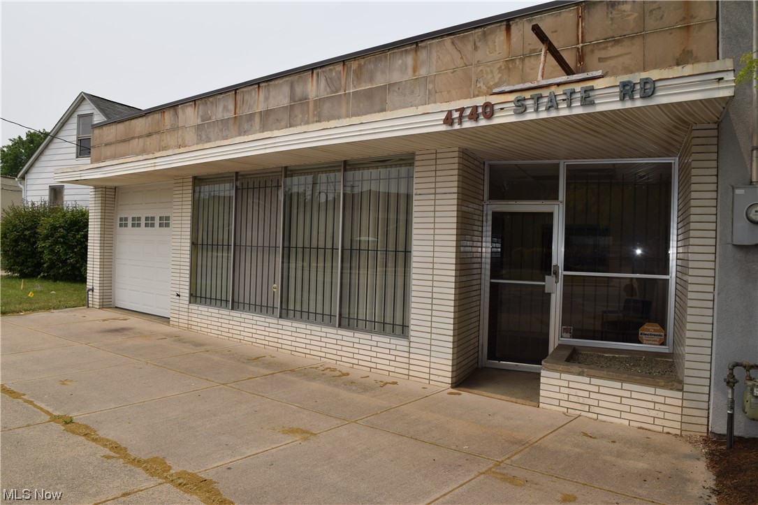 4740 State Road Cleveland OH 44109