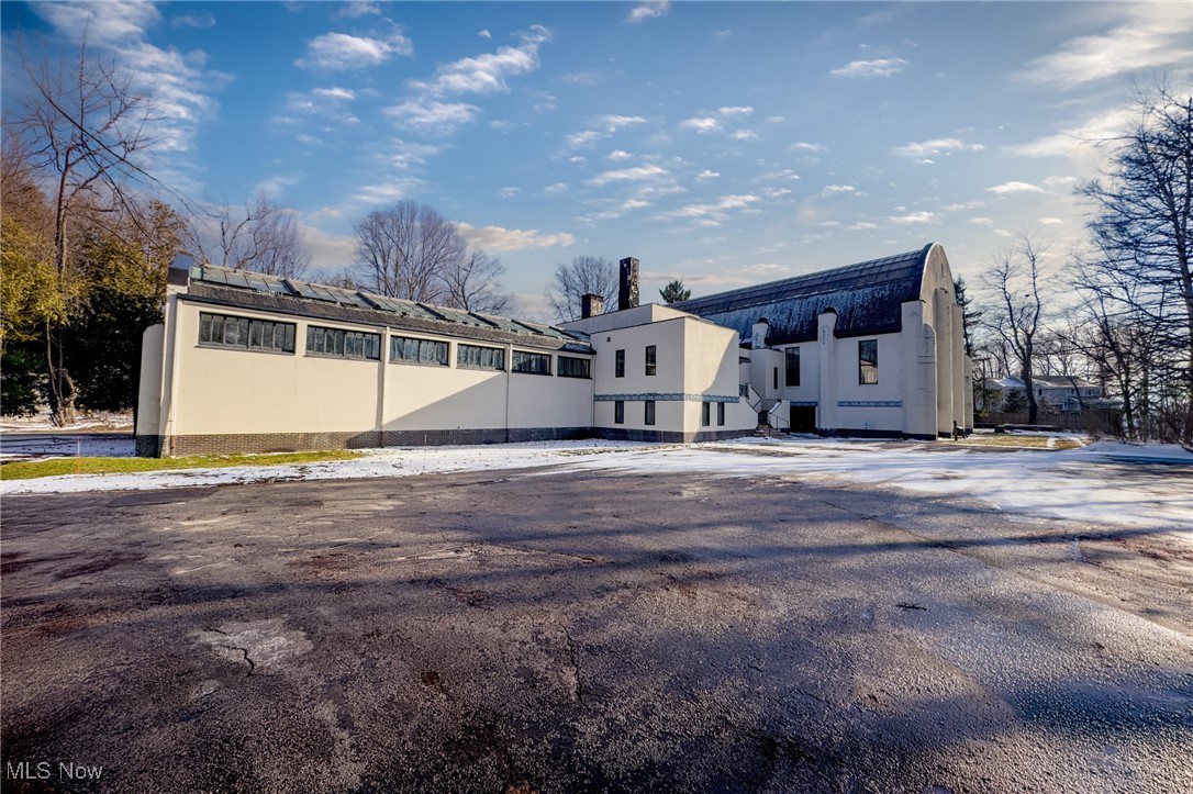 Beachwood OH, 24400 Cedar Road