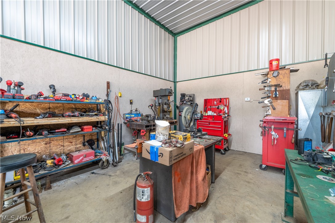 4111 Canton Road NW Carrollton OH 44615