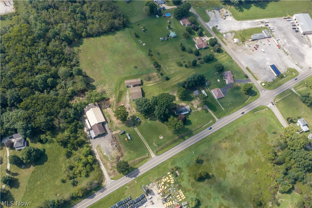 4111 Canton Road NW Carrollton OH 44615