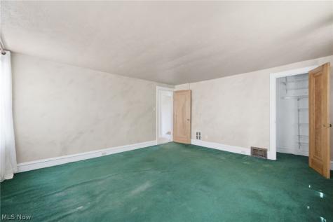 1415 Blossom Park Avenue Lakewood OH 44107