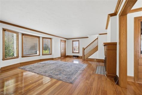 1415 Blossom Park Avenue Lakewood OH 44107