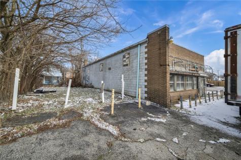7809 Wade Park Avenue Cleveland OH 44103
