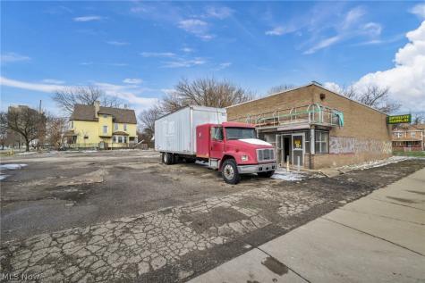 7809 Wade Park Avenue Cleveland OH 44103