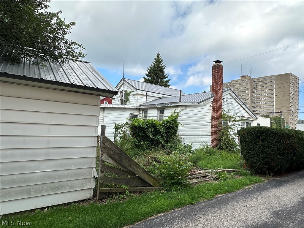 2828 Lake Avenue Ashtabula OH 44004