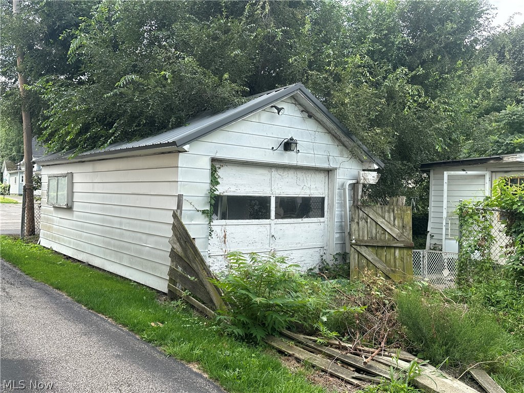 2828 Lake Avenue Ashtabula OH 44004
