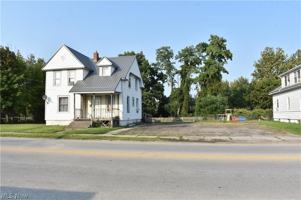 2828 Lake Avenue Ashtabula OH 44004