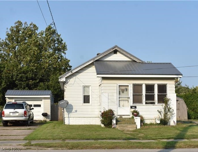 2828 Lake Avenue Ashtabula OH 44004