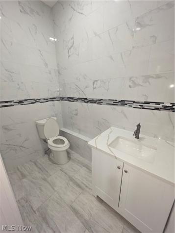3038 Scranton Road Cleveland OH 44113