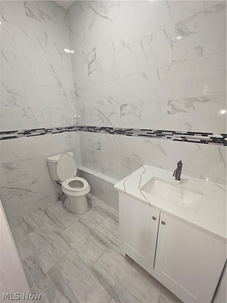 3038 Scranton Road Cleveland OH 44113