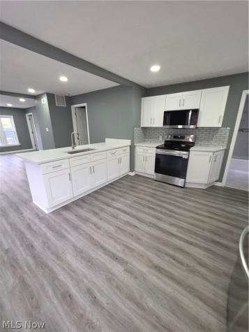 3038 Scranton Road Cleveland OH 44113