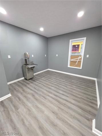 3038 Scranton Road Cleveland OH 44113