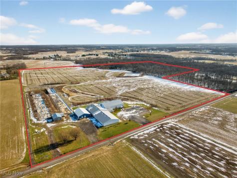 2280 Deerfield Avenue NW Dalton OH 44618