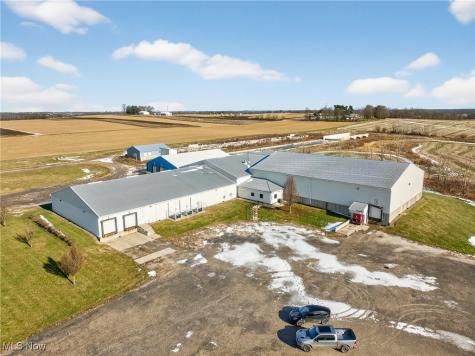 2280 Deerfield Avenue NW Dalton OH 44618