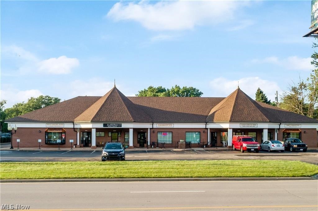 4463 Hills & Dales Road NW Canton OH 44718