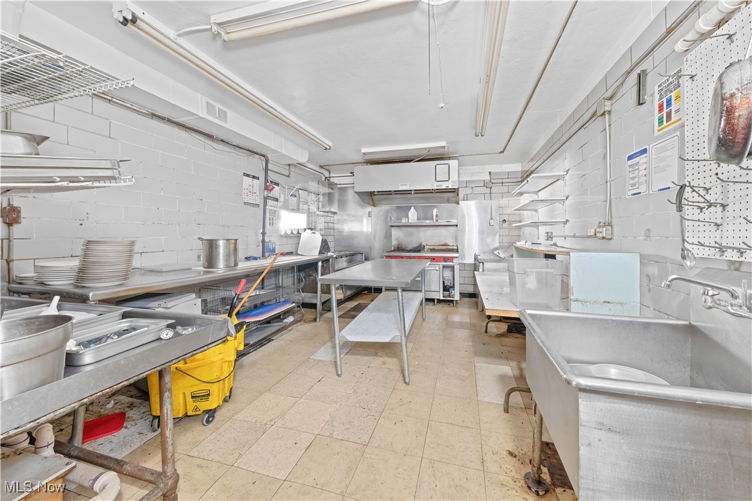 1494 Waterloo Road Barberton OH 44203