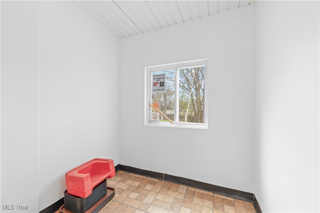 1494 Waterloo Road Barberton OH 44203