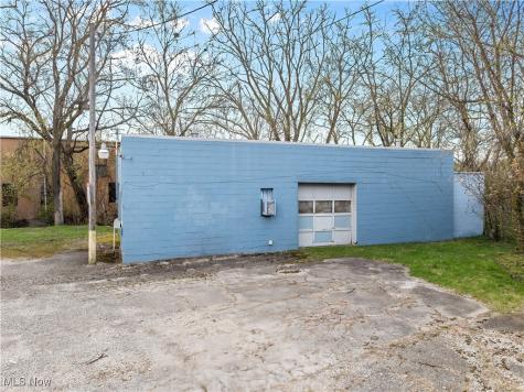 1494 Waterloo Road Barberton OH 44203