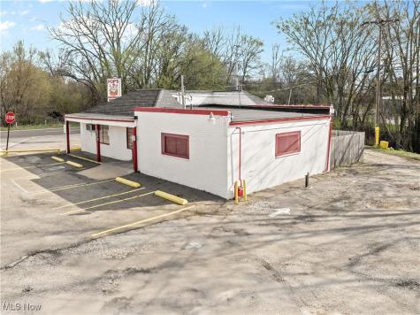 1494 Waterloo Road Barberton OH 44203