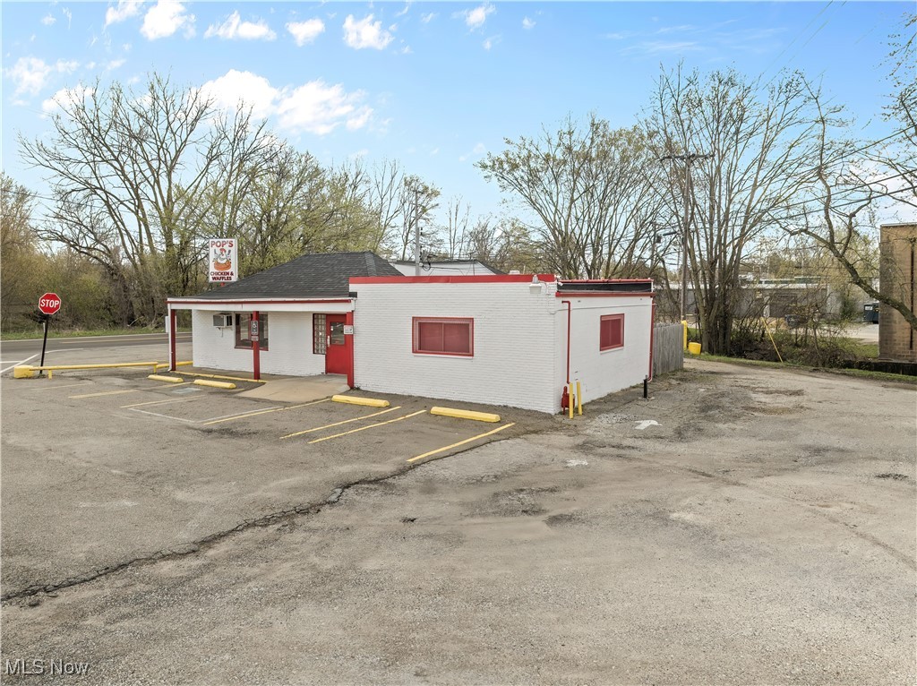 1494 Waterloo Road Barberton OH 44203