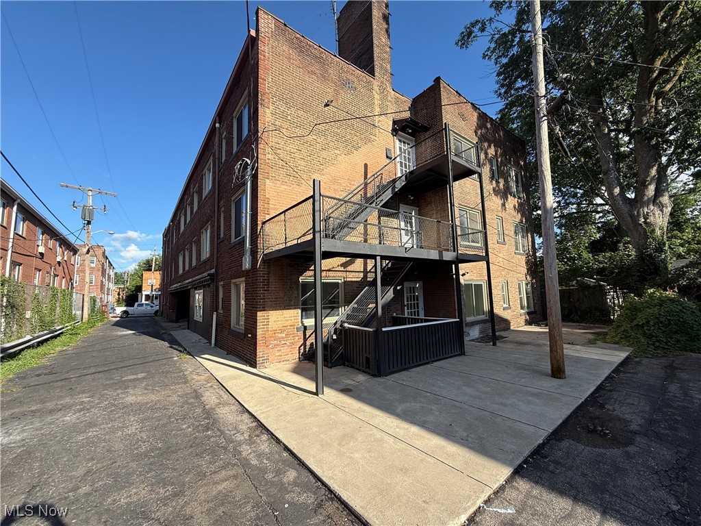 1369 W 112th Street Cleveland OH 44102