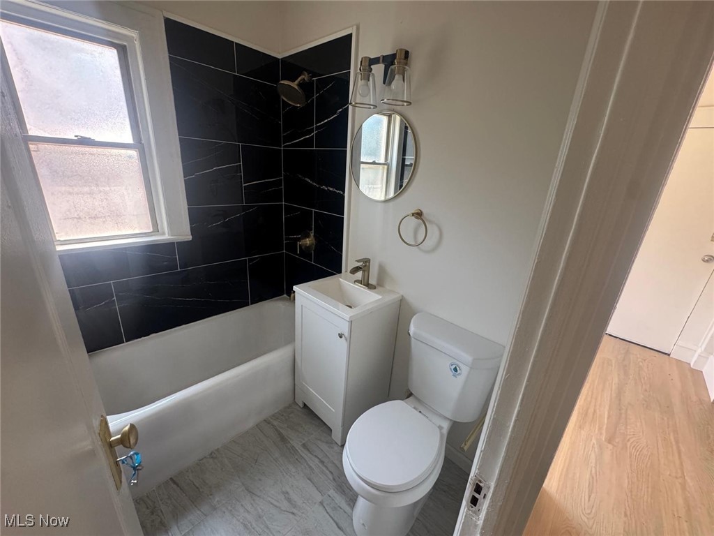 1369 W 112th Street Cleveland OH 44102