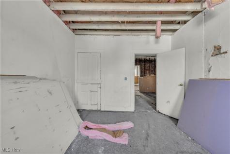 6113 Saint Clair Avenue Cleveland OH 44103