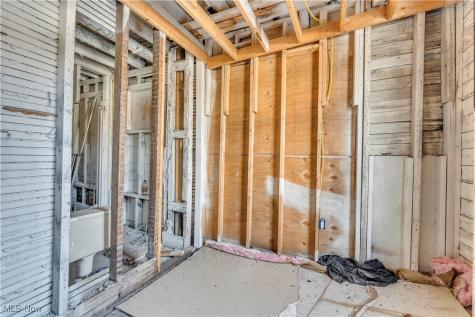 6113 Saint Clair Avenue Cleveland OH 44103