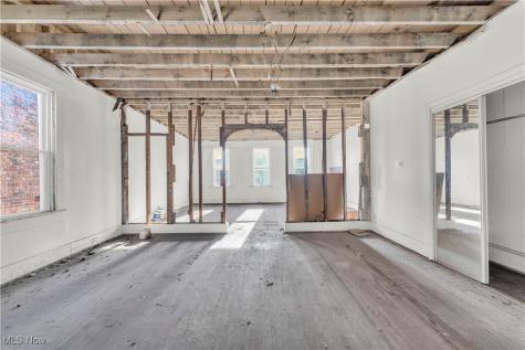 6113 Saint Clair Avenue Cleveland OH 44103